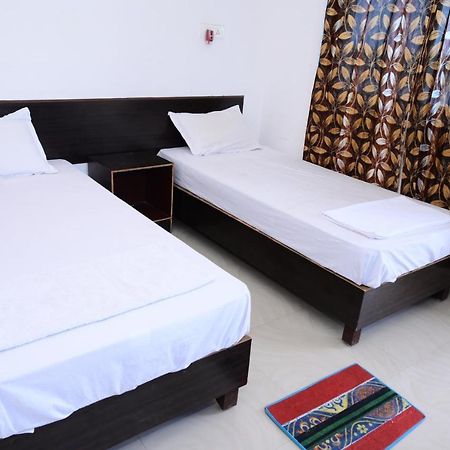 Dwarka Home Stay Bodh Gaya Ngoại thất bức ảnh