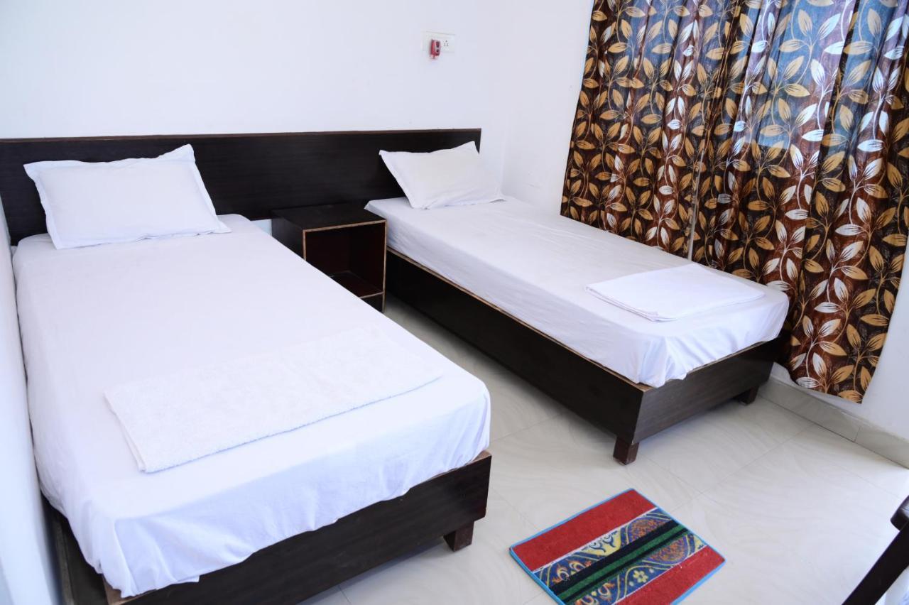 Dwarka Home Stay Bodh Gaya Ngoại thất bức ảnh